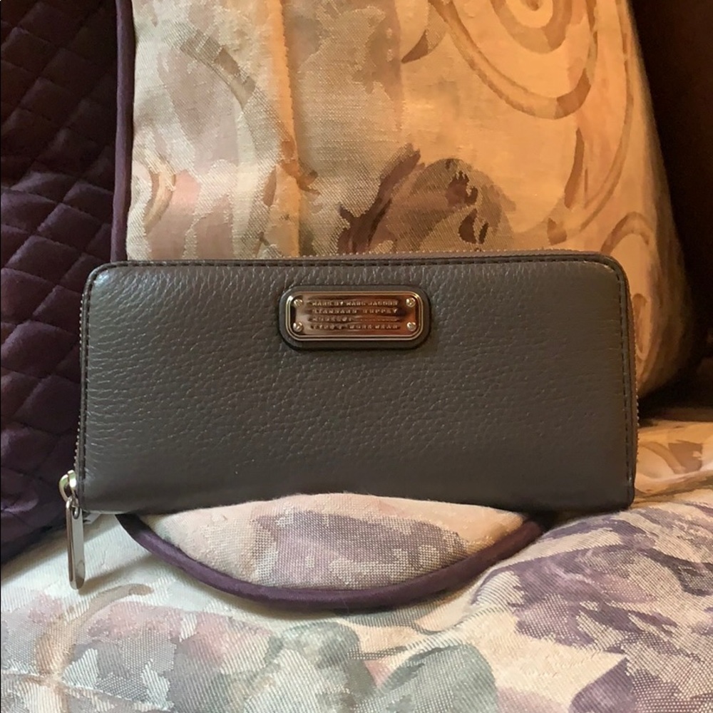 Marc by Marc Jacobs Wallet - EUC